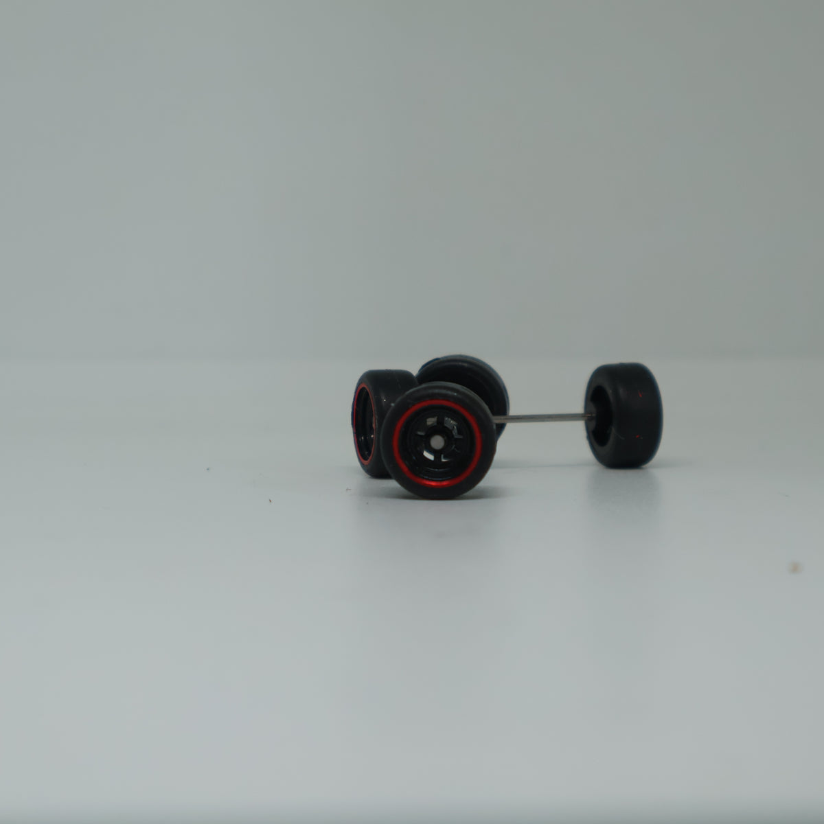 Llantas de Goma Escala 1:64 Básica Tipo H