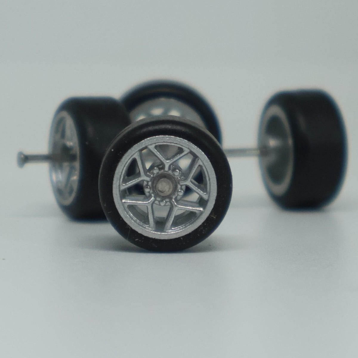 Llantas de Goma  Escala 1:64 Básica Tipo I
