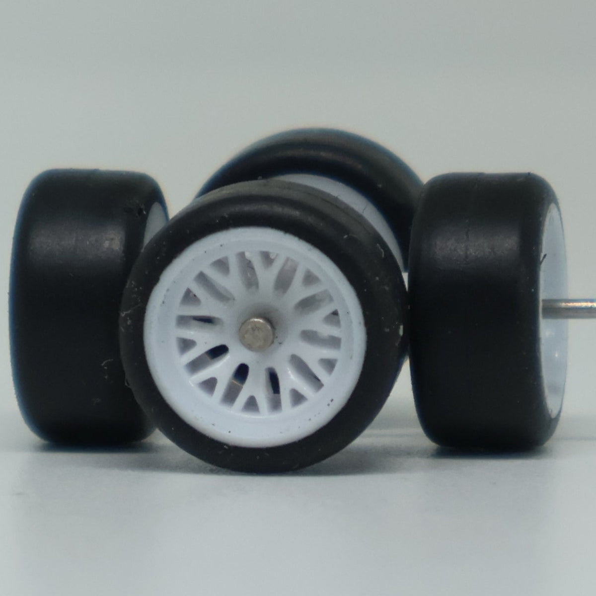 Llantas de Goma  Escala 1:64 Básica Tipo F