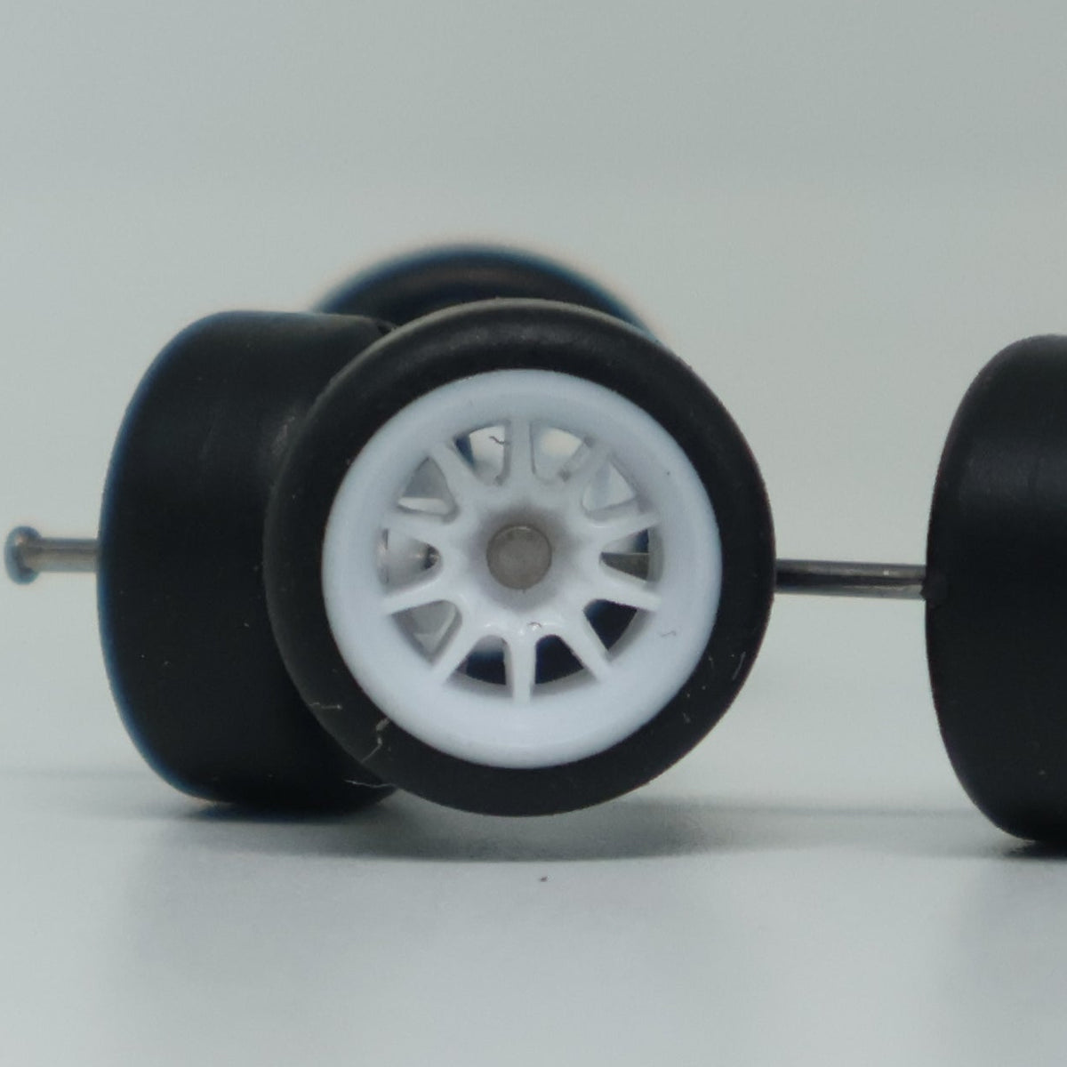 Llantas de Goma  Escala 1:64 Básica Tipo E