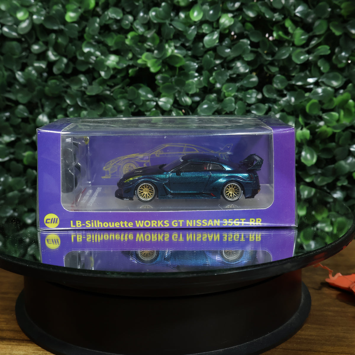 LB SILHOUETTE WORKS