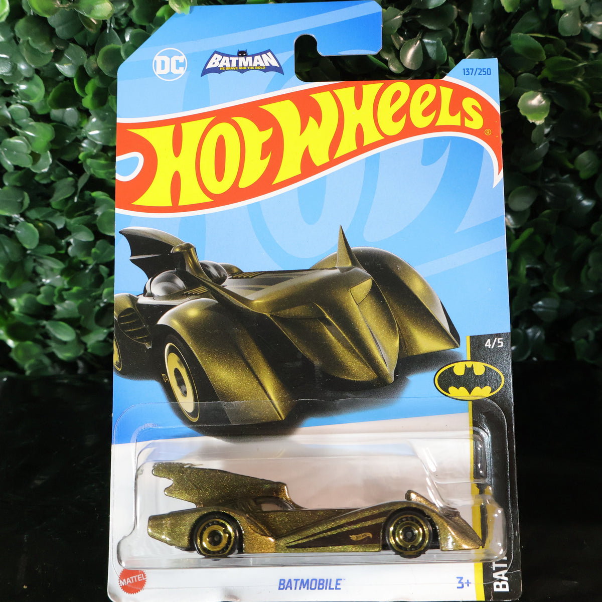 Batmobile_HW_Dorado_2000_0 • BT00 • Hotwheels, Basico