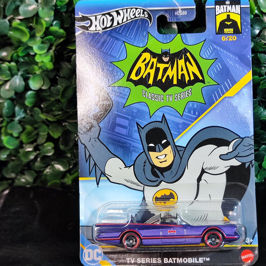 TV_Series_BatMobile_HW_5900_0 • BT00 • Hotwheels, Silver